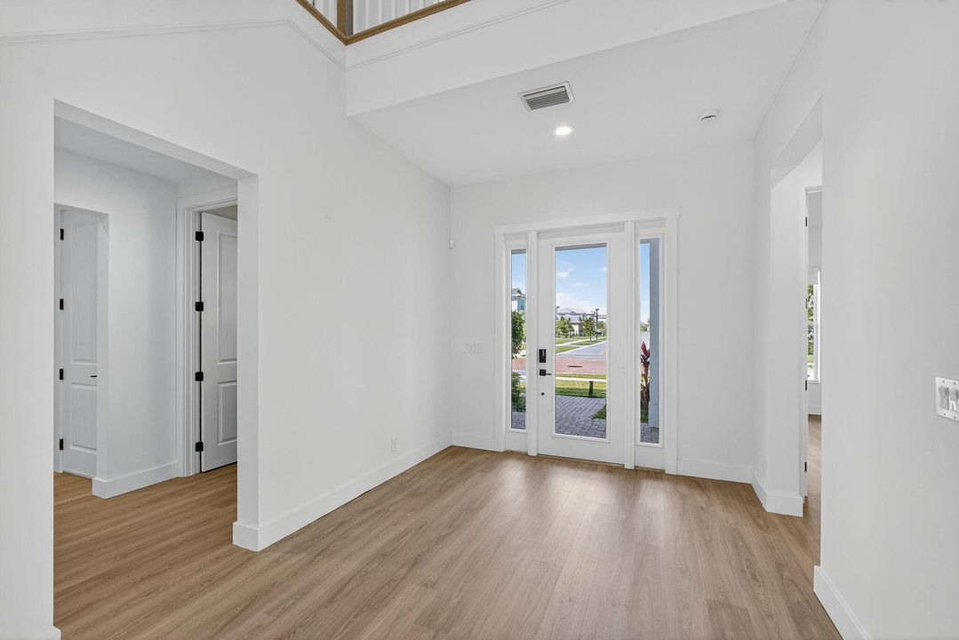 En Renta: $6,200 (4 camas, 3 baños, 3793 Pies cuadrados)