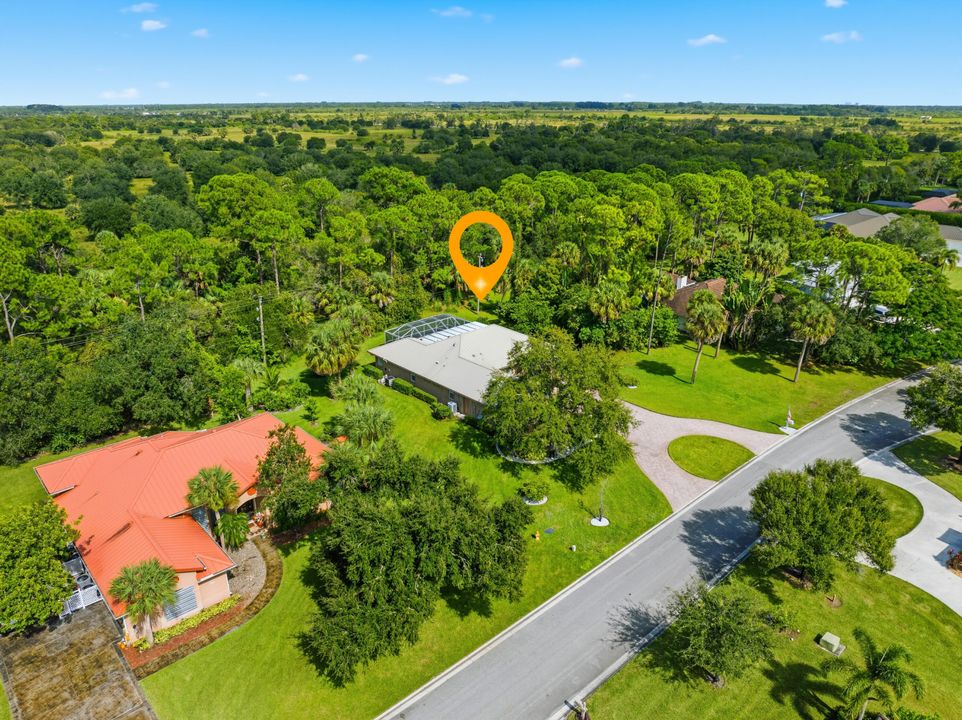 For Sale: $574,900 (3 beds, 3 baths, 2442 Square Feet)