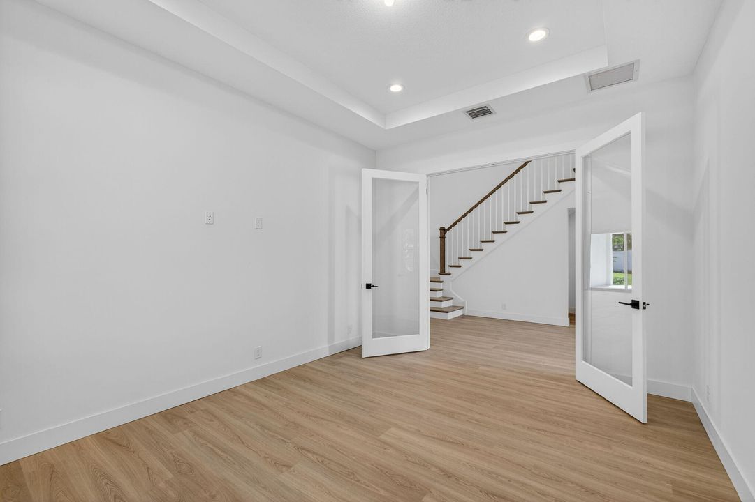 En Renta: $6,200 (4 camas, 3 baños, 3793 Pies cuadrados)