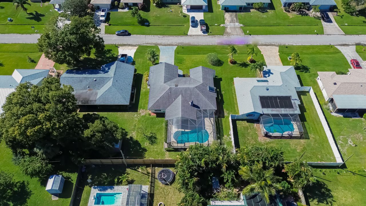 Active With Contract: $420,000 (3 beds, 2 baths, 1972 Square Feet)