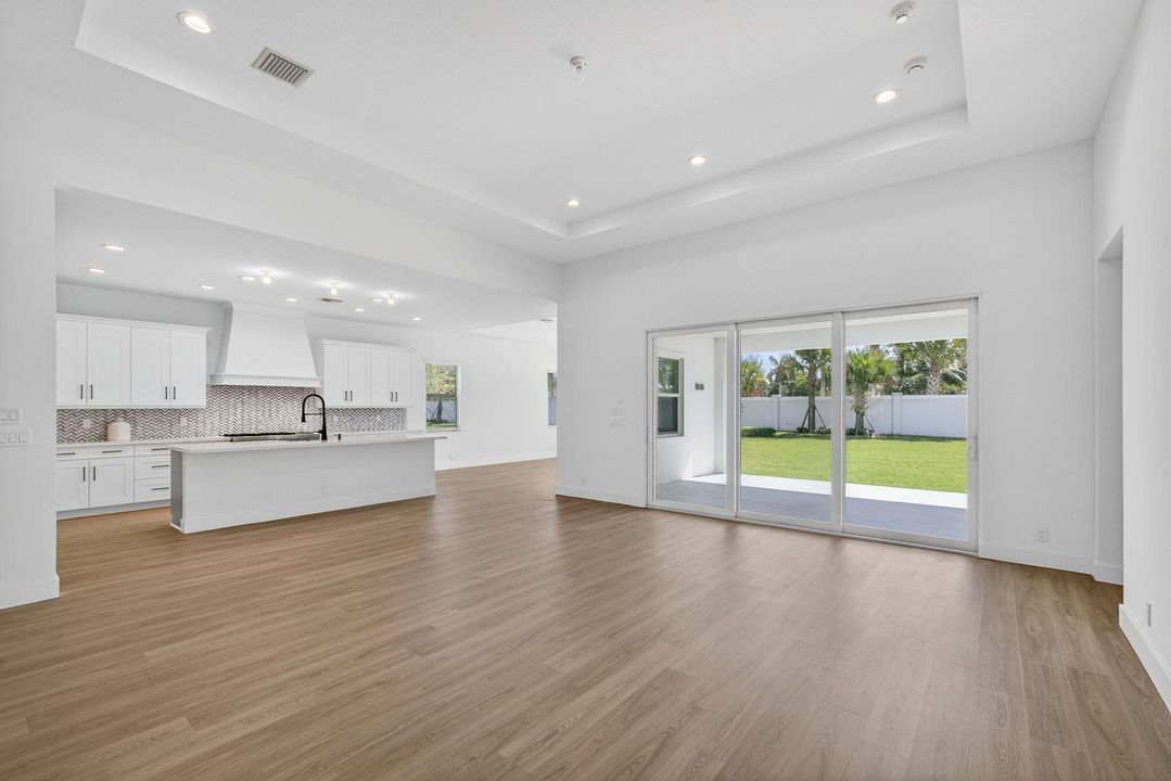 En Renta: $6,200 (4 camas, 3 baños, 3793 Pies cuadrados)