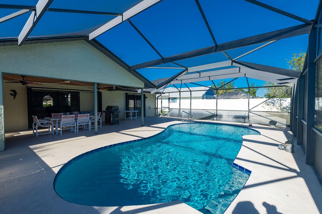 Active With Contract: $420,000 (3 beds, 2 baths, 1972 Square Feet)