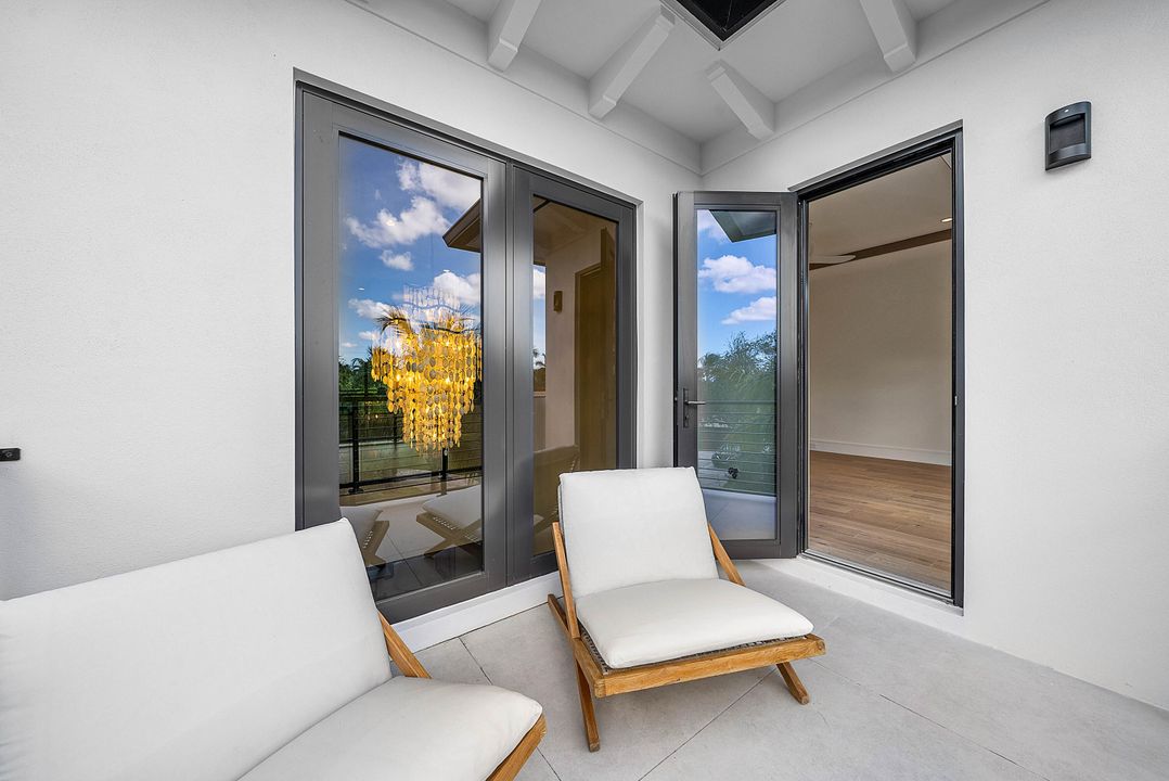 На продажу: $6,495,000 (5 спален, 5 ванн, 5750 Квадратных фут)