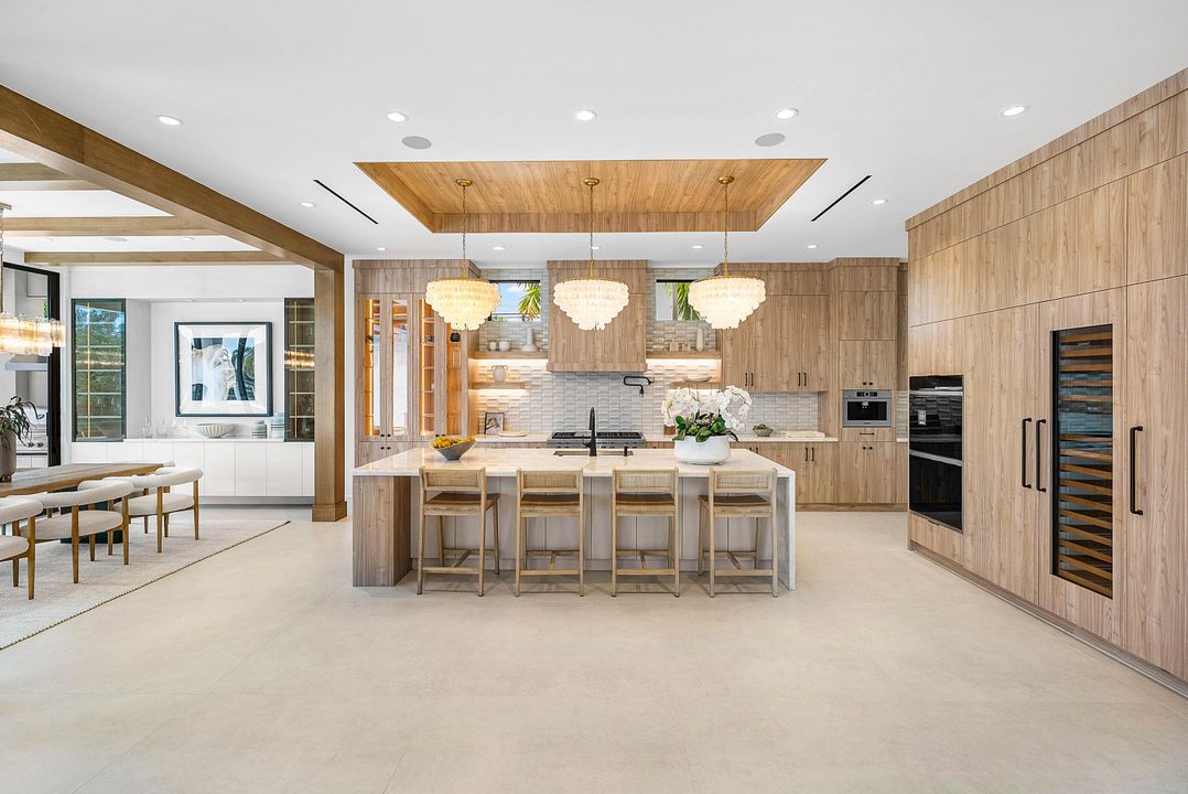 На продажу: $6,495,000 (5 спален, 5 ванн, 5750 Квадратных фут)