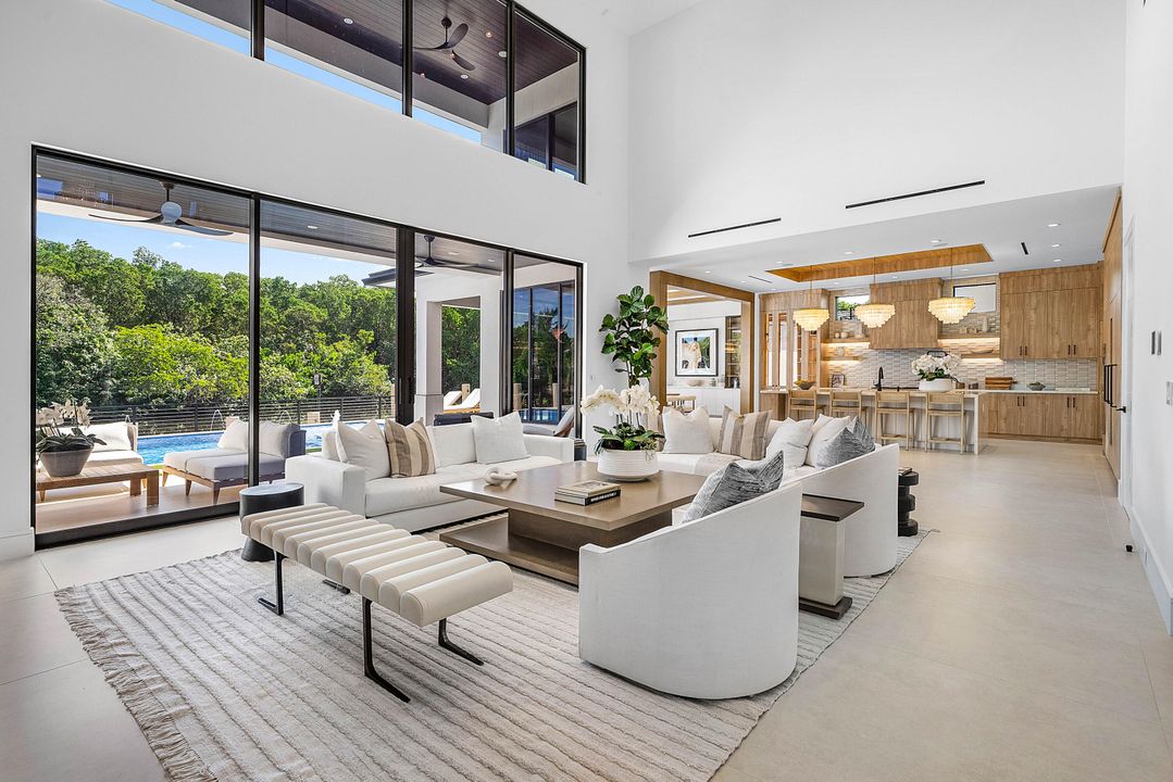 На продажу: $6,495,000 (5 спален, 5 ванн, 5750 Квадратных фут)