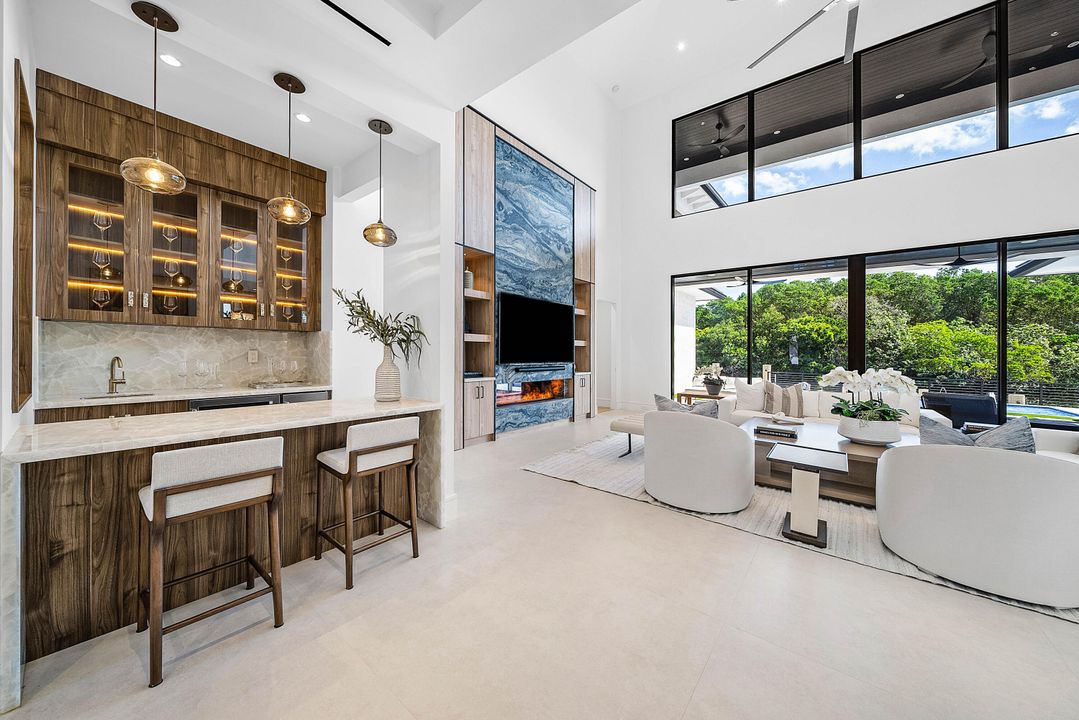 На продажу: $6,495,000 (5 спален, 5 ванн, 5750 Квадратных фут)