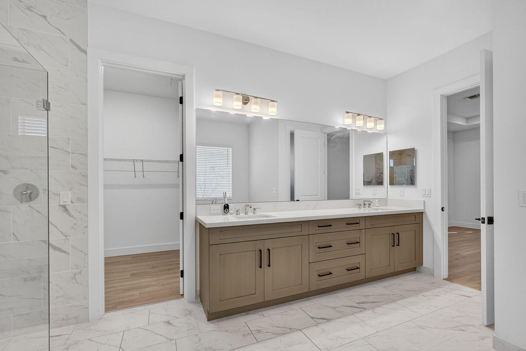 En Renta: $6,200 (4 camas, 3 baños, 3793 Pies cuadrados)