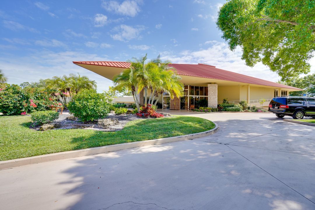 For Sale: $574,900 (3 beds, 3 baths, 2442 Square Feet)