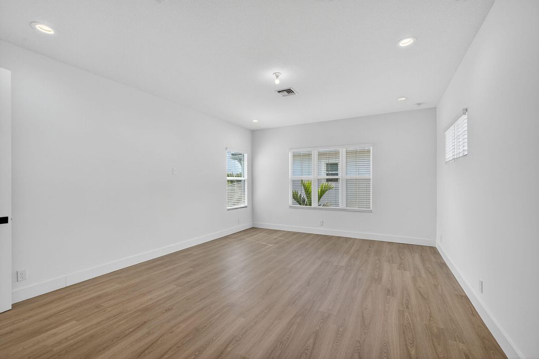 En Renta: $6,200 (4 camas, 3 baños, 3793 Pies cuadrados)