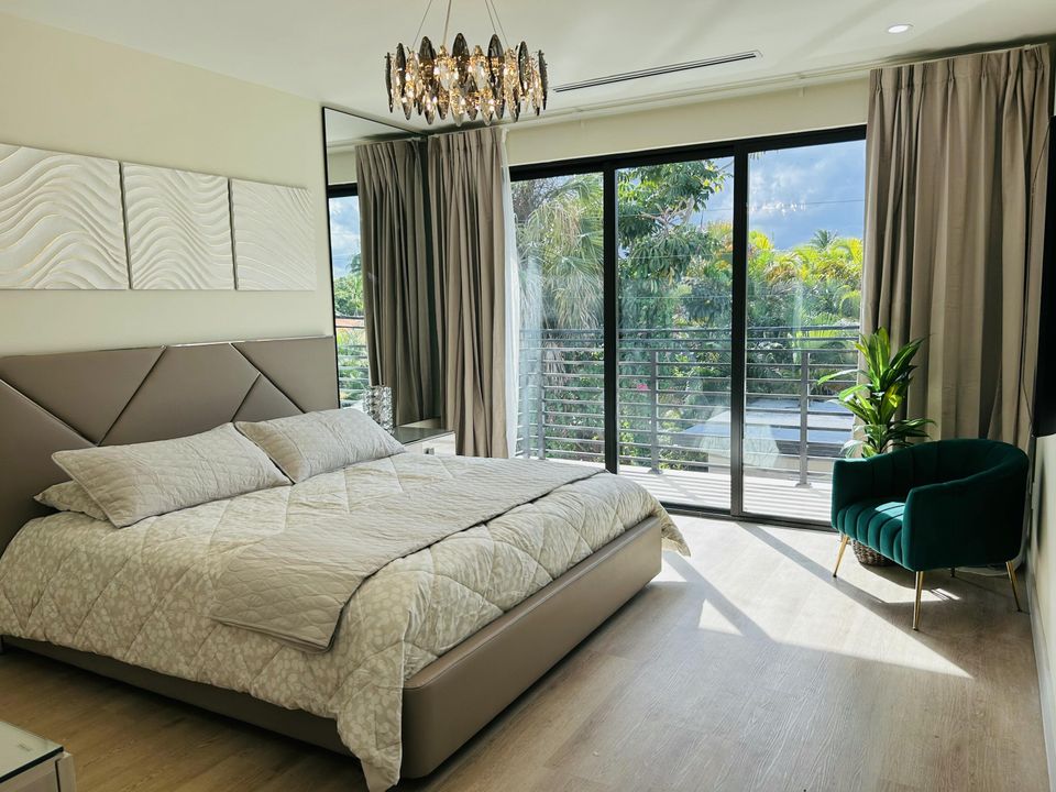 For Rent: $8,500 (4 beds, 4 baths, 3302 Square Feet)