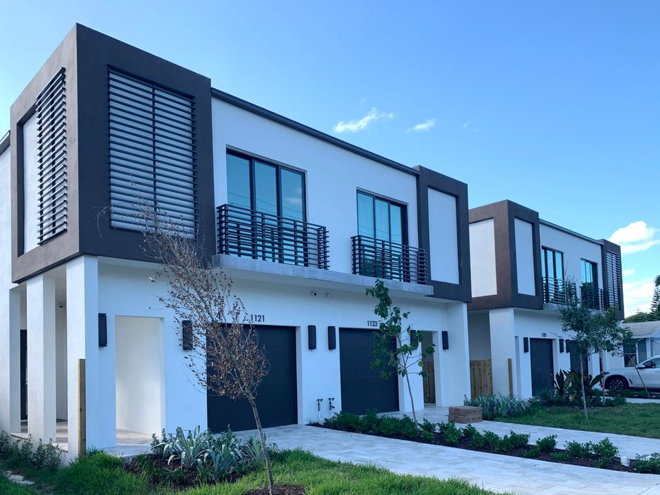 For Rent: $8,500 (4 beds, 4 baths, 3302 Square Feet)