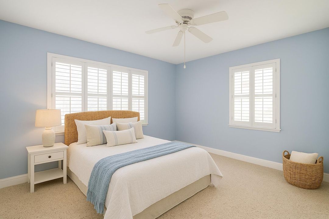 For Sale: $295,000 (2 beds, 1 baths, 808 Square Feet)