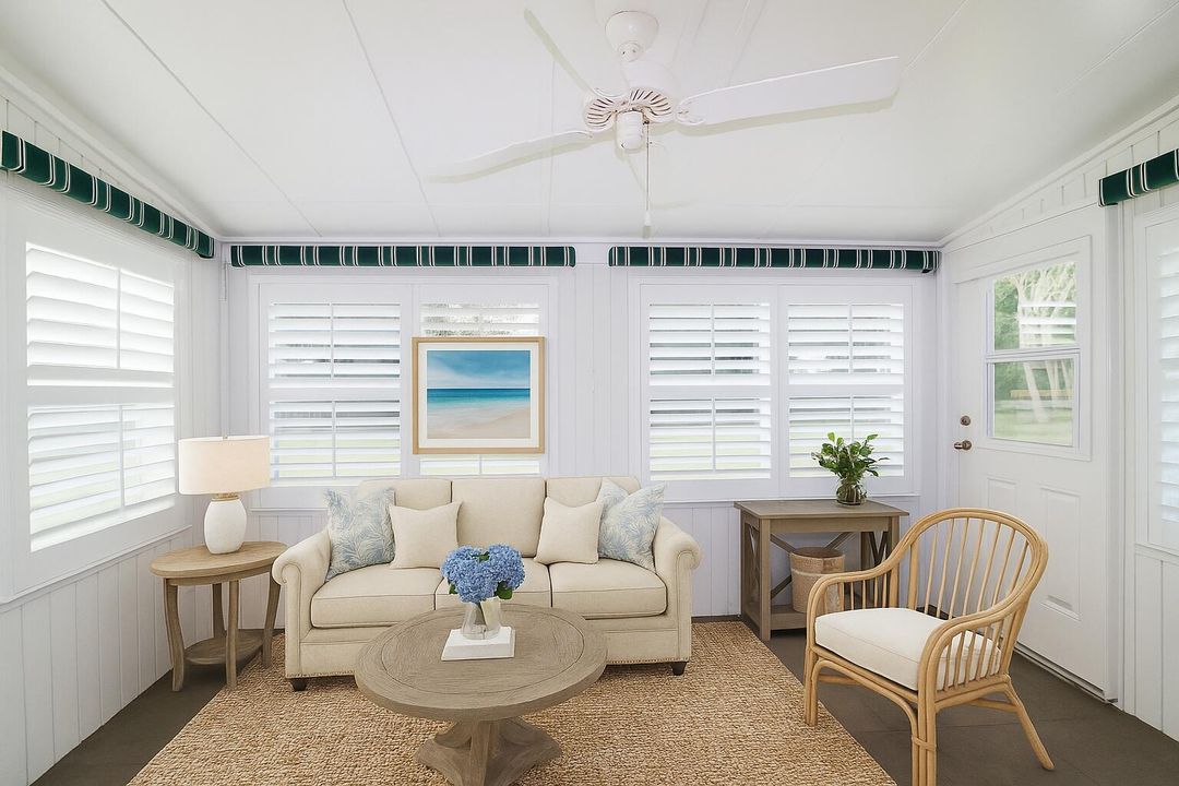 For Sale: $295,000 (2 beds, 1 baths, 808 Square Feet)