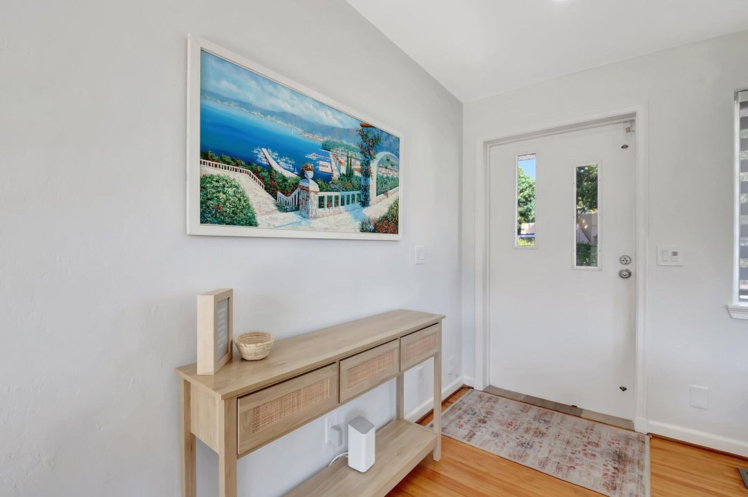 Active With Contract: $595,000 (3 beds, 2 baths, 1184 Square Feet)