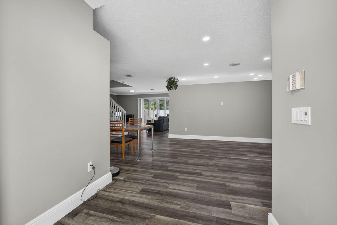 For Sale: $749,000 (5 beds, 2 baths, 2888 Square Feet)