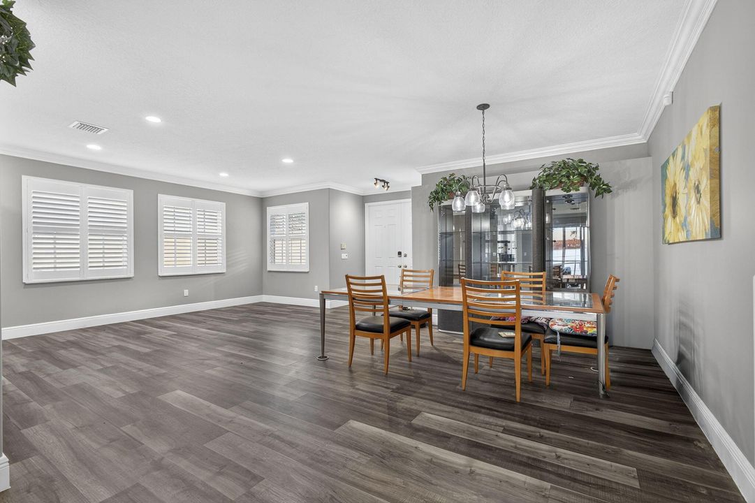 For Sale: $749,000 (5 beds, 2 baths, 2888 Square Feet)