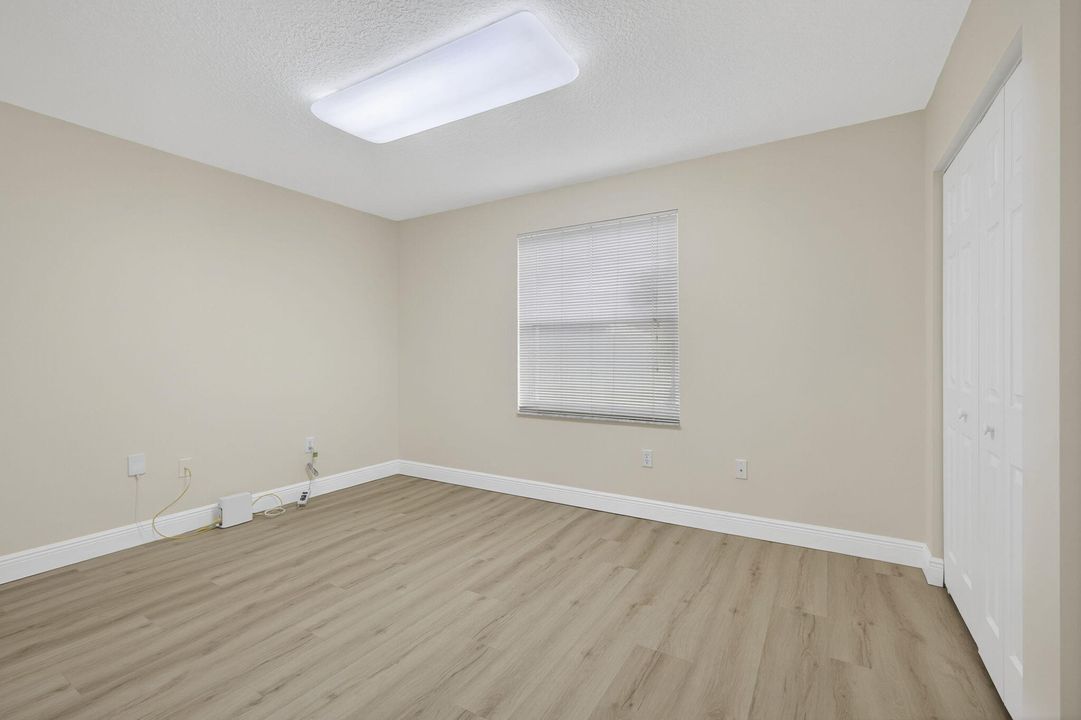 For Sale: $749,000 (5 beds, 2 baths, 2888 Square Feet)