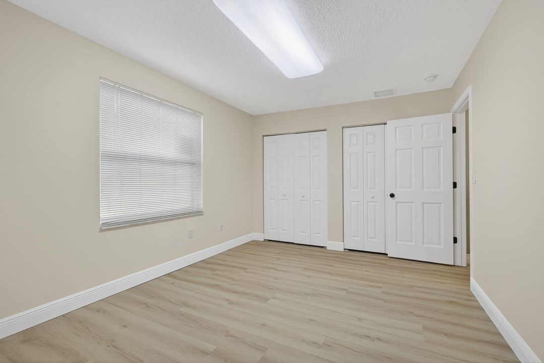 For Sale: $749,000 (5 beds, 2 baths, 2888 Square Feet)