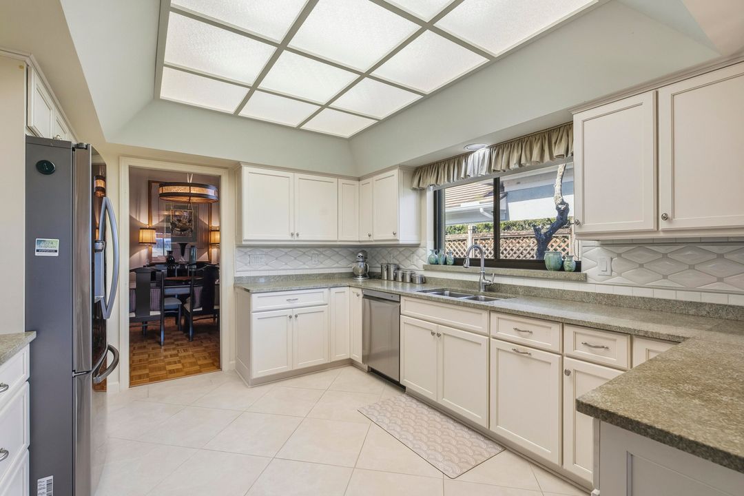 For Sale: $840,000 (3 beds, 2 baths, 2627 Square Feet)