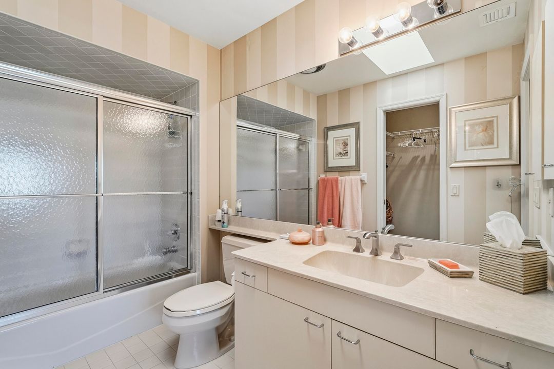 For Sale: $840,000 (3 beds, 2 baths, 2627 Square Feet)