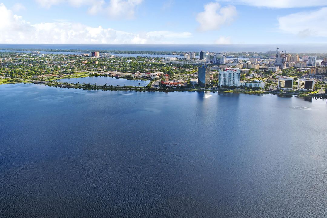 For Sale: $7,550,000 (4 beds, 4 baths, 4167 Square Feet)