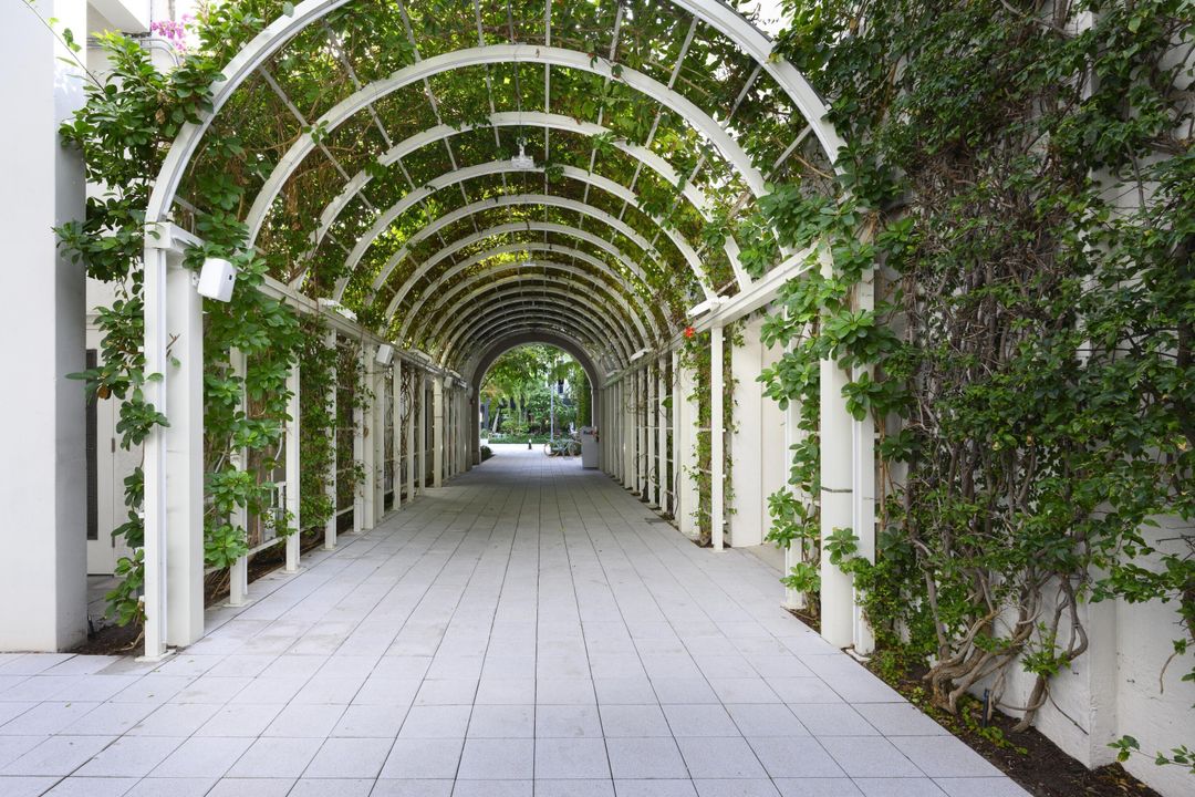 For Sale: $7,550,000 (4 beds, 4 baths, 4167 Square Feet)