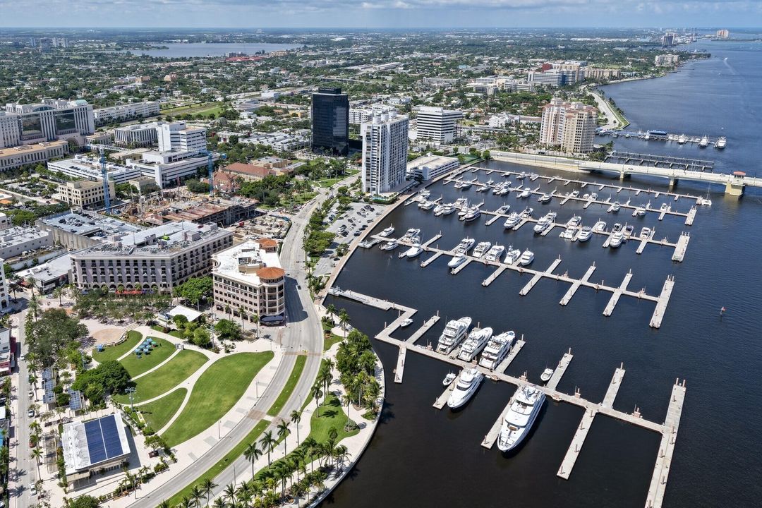 For Sale: $7,550,000 (4 beds, 4 baths, 4167 Square Feet)