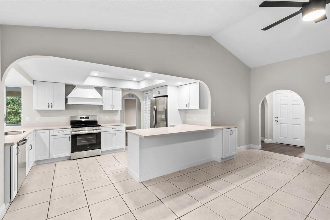 出租: $2,500 (3 贝兹, 2 浴室, 1829 平方英尺)