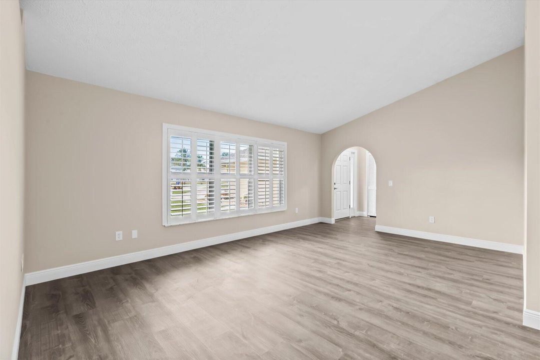 出租: $2,500 (3 贝兹, 2 浴室, 1829 平方英尺)