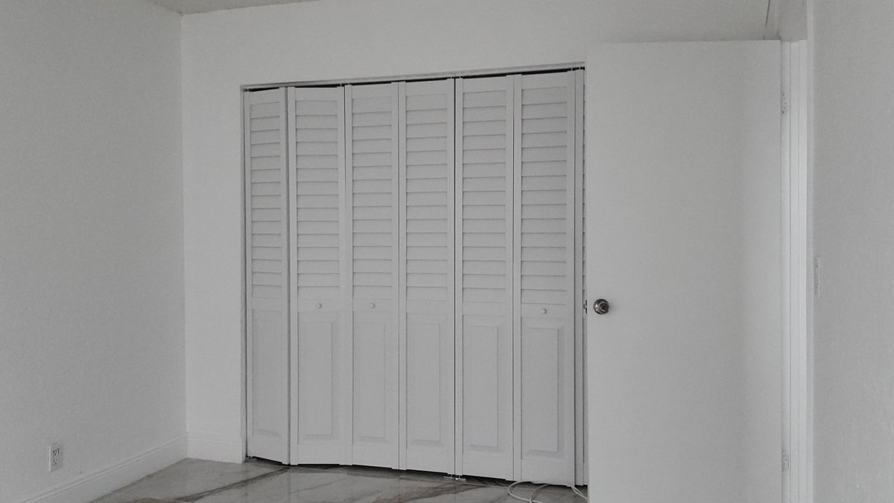 For Rent: $1,900 (2 beds, 2 baths, 900 Square Feet)