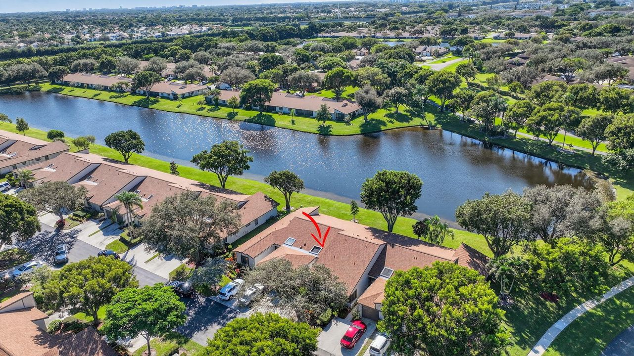 For Sale: $379,000 (2 beds, 2 baths, 1310 Square Feet)