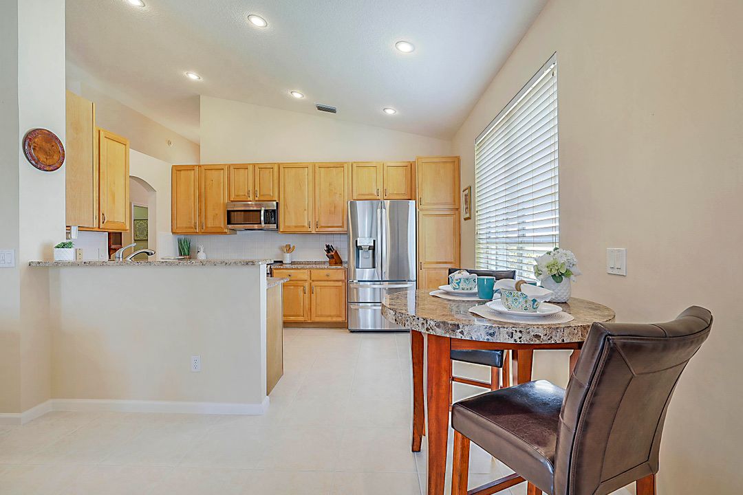 待售: $619,500 (3 贝兹, 2 浴室, 1856 平方英尺)