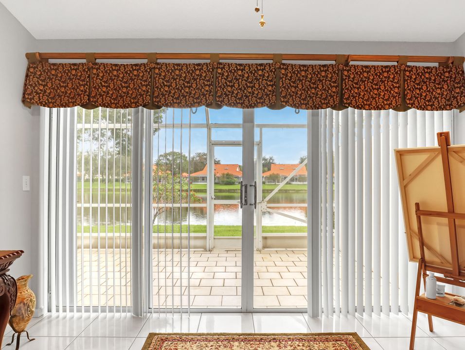 Под контрактом: $359,000 (2 спален, 2 ванн, 1722 Квадратных фут)