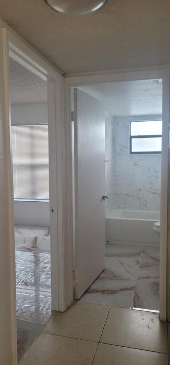 For Rent: $1,900 (2 beds, 2 baths, 900 Square Feet)