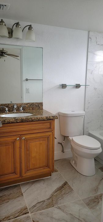 For Rent: $1,900 (2 beds, 2 baths, 900 Square Feet)