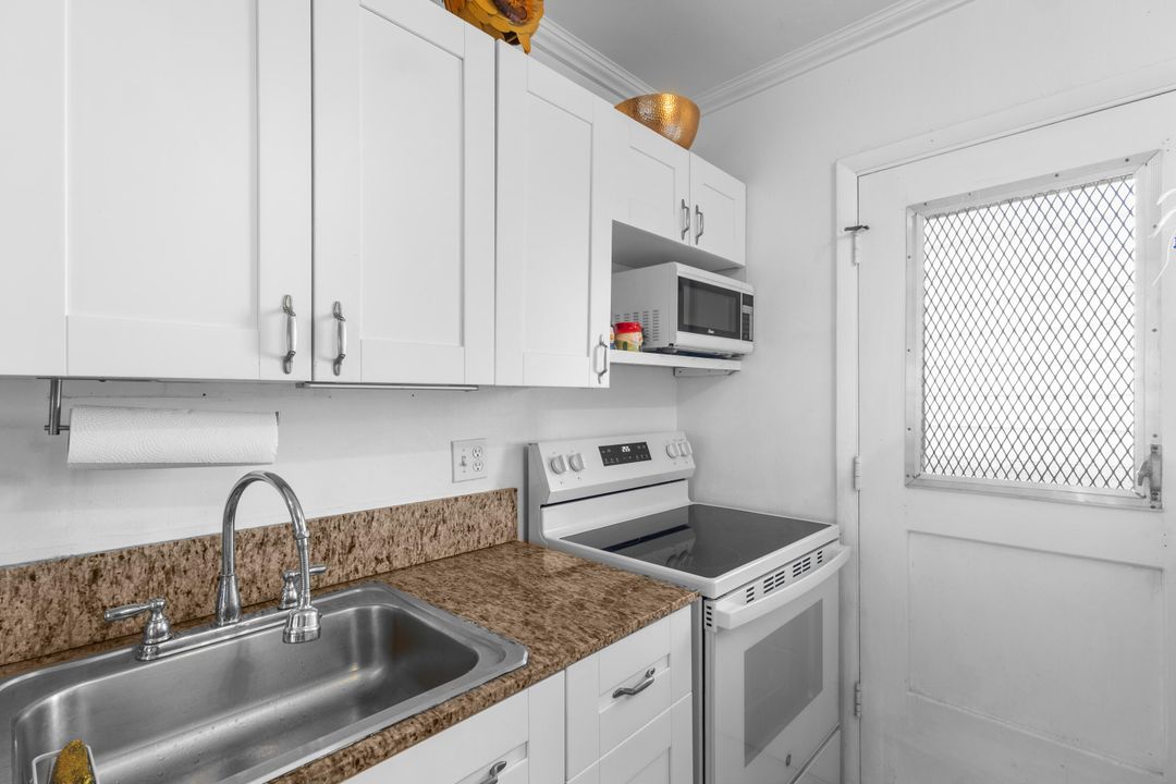 For Rent: $1,800 (1 beds, 1 baths, 850 Square Feet)