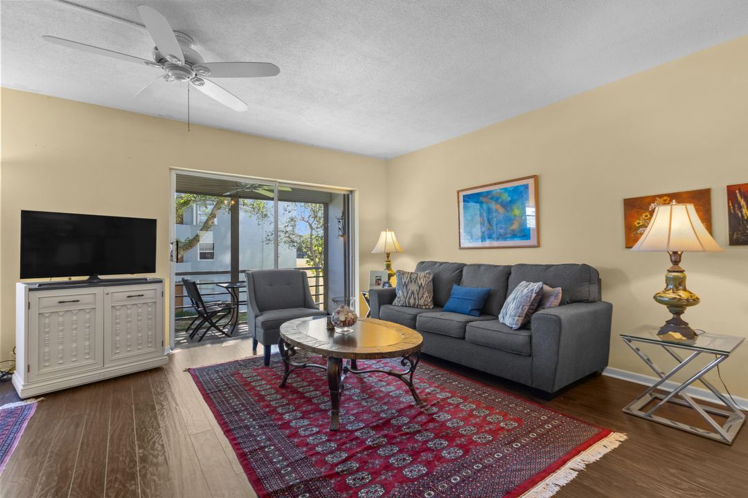 For Rent: $1,800 (1 beds, 1 baths, 850 Square Feet)