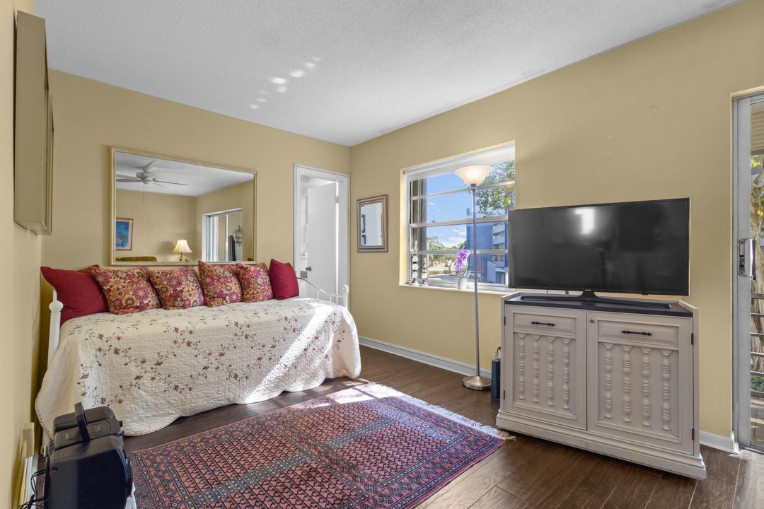 For Rent: $1,800 (1 beds, 1 baths, 850 Square Feet)