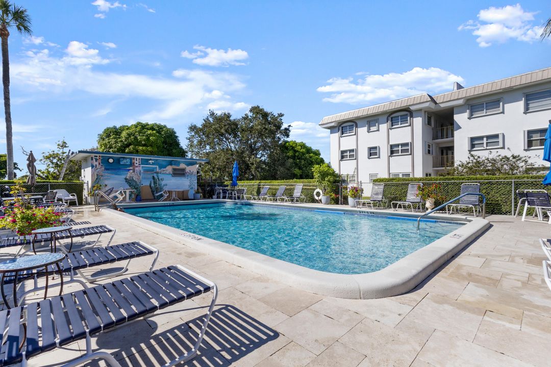 For Rent: $1,800 (1 beds, 1 baths, 850 Square Feet)