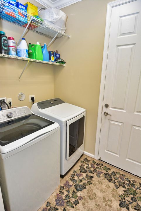 For Sale: $511,000 (2 beds, 2 baths, 2036 Square Feet)