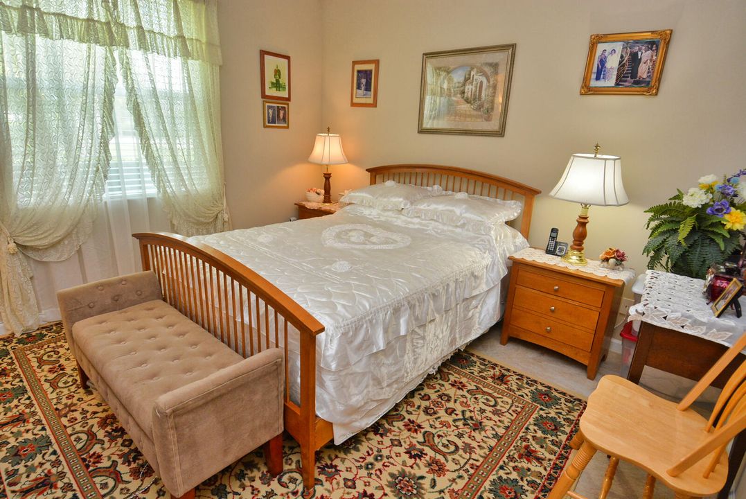 For Sale: $511,000 (2 beds, 2 baths, 2036 Square Feet)