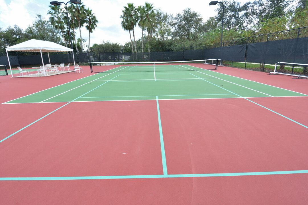 For Sale: $511,000 (2 beds, 2 baths, 2036 Square Feet)