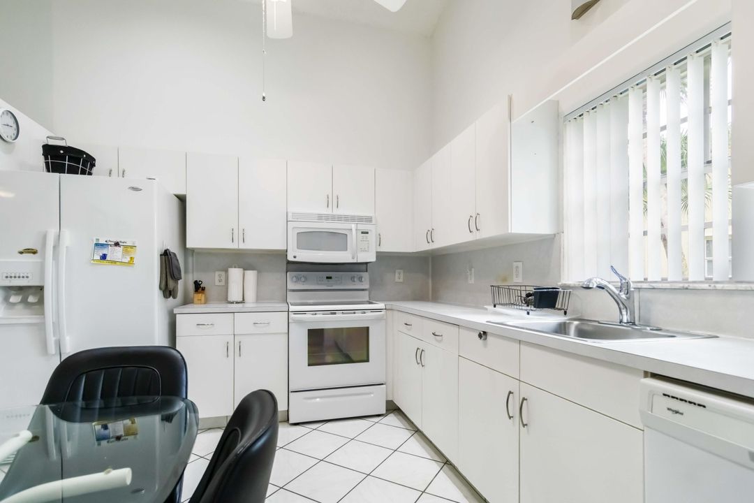 For Rent: $2,500 (2 beds, 2 baths, 1655 Square Feet)