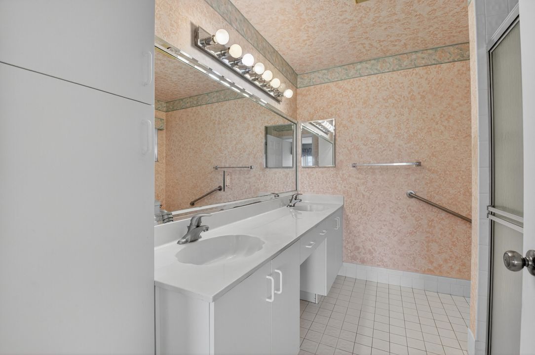 Active With Contract: $329,000 (3 beds, 2 baths, 1658 Square Feet)