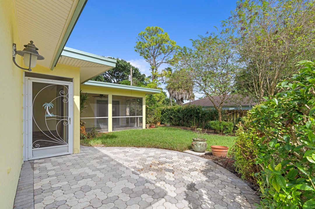 Active With Contract: $499,990 (3 beds, 2 baths, 1456 Square Feet)