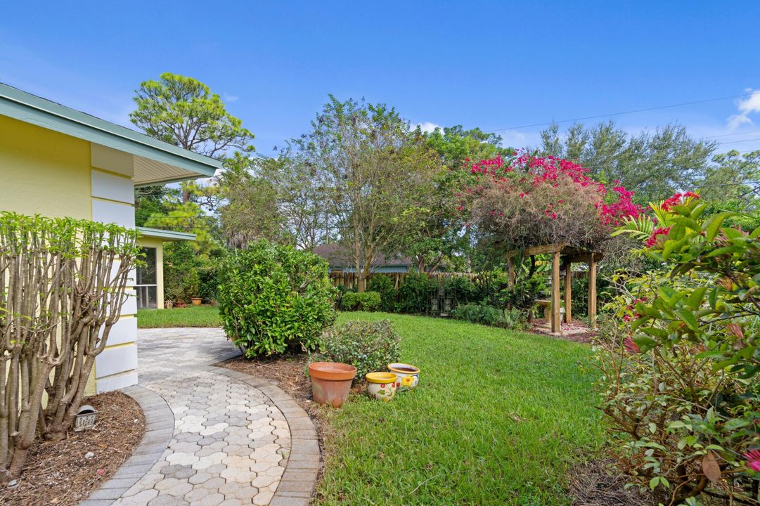 Active With Contract: $499,990 (3 beds, 2 baths, 1456 Square Feet)