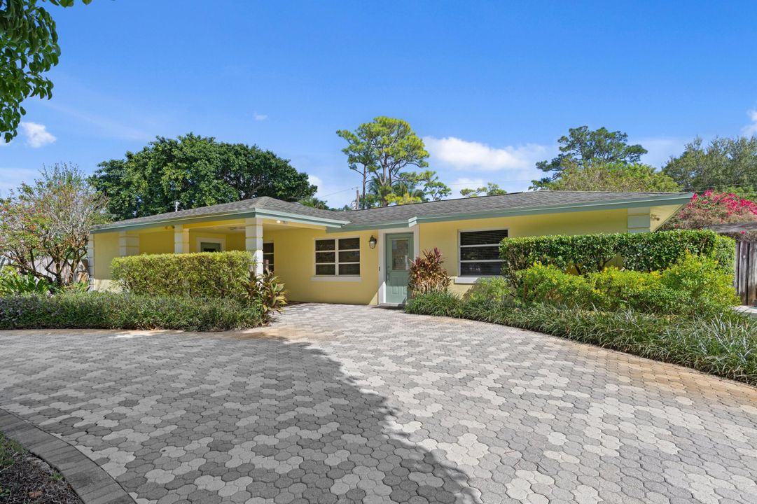 Active With Contract: $499,990 (3 beds, 2 baths, 1456 Square Feet)