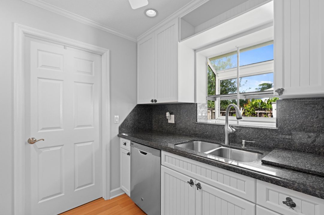 Active With Contract: $499,990 (3 beds, 2 baths, 1456 Square Feet)