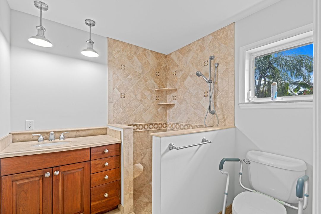 Active With Contract: $499,990 (3 beds, 2 baths, 1456 Square Feet)