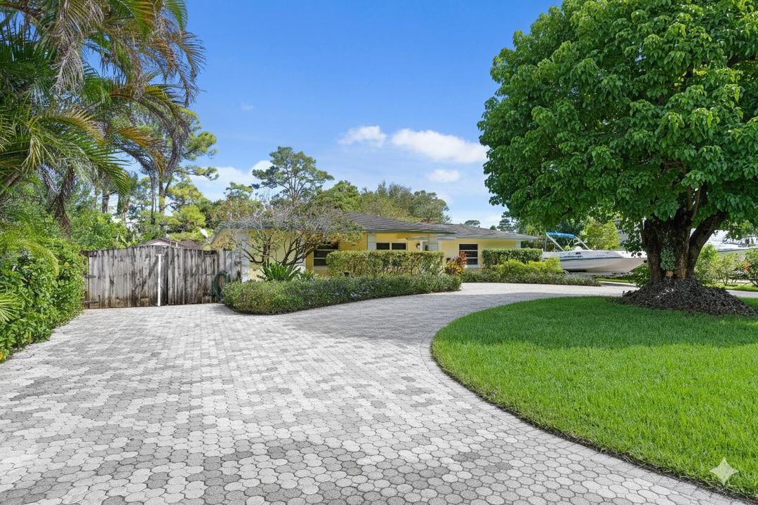 Active With Contract: $499,990 (3 beds, 2 baths, 1456 Square Feet)